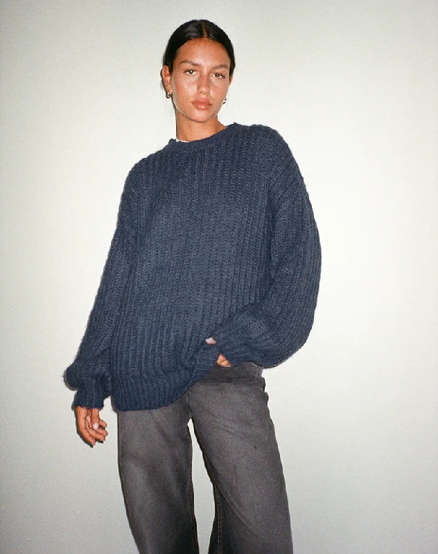 Daren Oversized Knitted Jumper in Navy