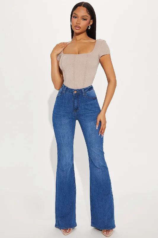 Had A Good Run Booty Lifting Stretch Flare Jeans - Medium Wash