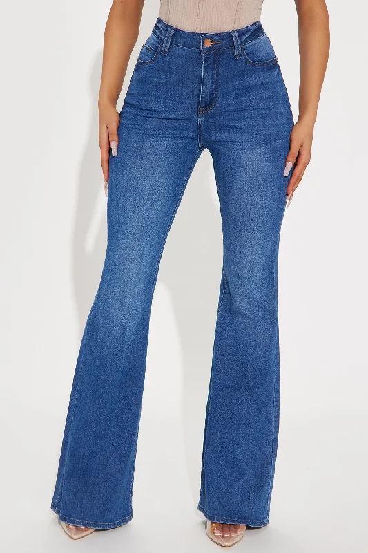 Had A Good Run Booty Lifting Stretch Flare Jeans - Medium Wash